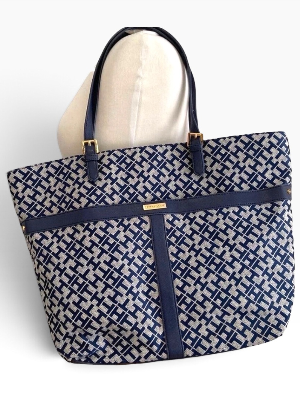 Tommy Hilfiger Navy &White Geometric Tote Bag/purse vegan Leather monogram large